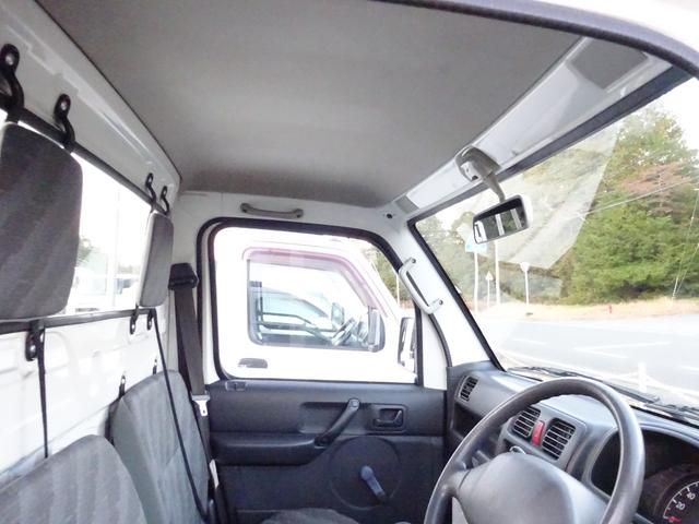 キャリイトラック 4WD 5速マニュアル エアコン パワステ 荷台ゴムマット付き ゲートプロテクター付き AMFMラジオ(36枚目)