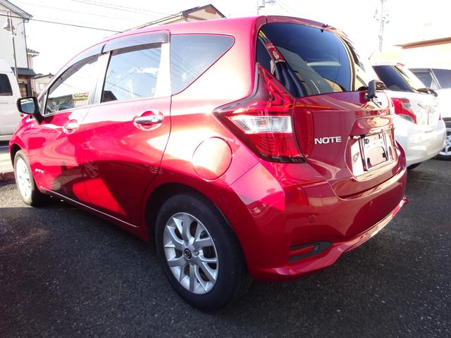 ノート ｅ－パワー　Ｘ　衝突被害軽減ブレーキシステム　クリアランスソナー　スマートキー　プッシュスタート　ナビＴＶ　Ｂｌｕｅｔｏｏｔｈ　バックカメラ　純正アルミホイール（4枚目）
