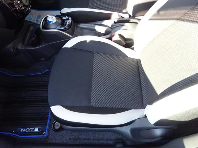 ノート ｅ－パワー　Ｘ　衝突被害軽減ブレーキシステム　クリアランスソナー　スマートキー　プッシュスタート　ナビＴＶ　Ｂｌｕｅｔｏｏｔｈ　バックカメラ　純正アルミホイール（9枚目）