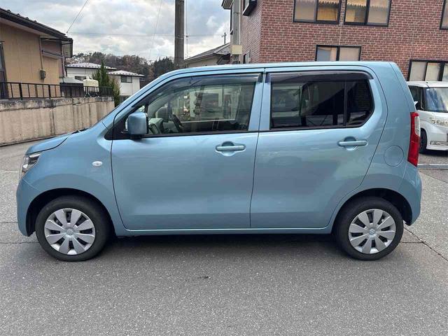 ワゴンＲ ＦＸ　４ＷＤ　ＴＶ　キーレスエントリー　アイドリングストップ　電動格納ミラー　シートヒーター　ベンチシート　ＣＶＴ　盗難防止システム　ＡＢＳ　衝突安全ボディ　エアコン　パワーステアリング　パワーウィンドウ（17枚目）