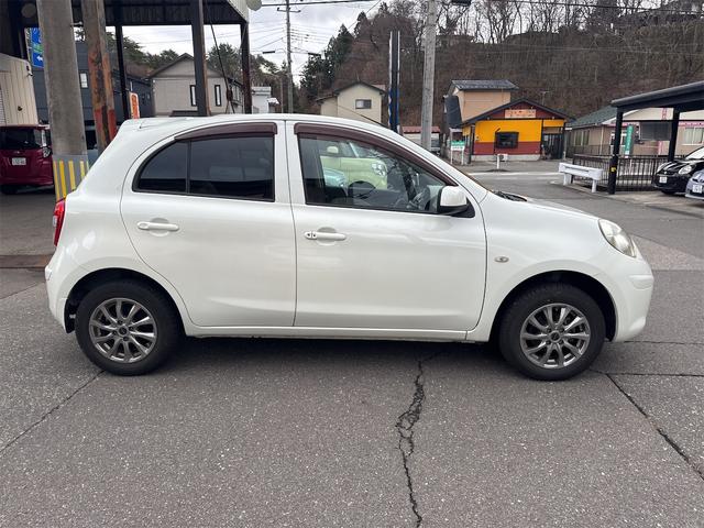 マーチ １２Ｇ　ＦＯＵＲ　プッシュスタート　４ＷＤ　ナビＴＶ　社外アルミホイール　スマートキー　電動格納ミラー　ＣＶＴ　盗難防止システム　衝突安全ボディＡＢＳ　エアコン　パワーステアリング　パワーウィンドウ　エンジンスターター（15枚目）