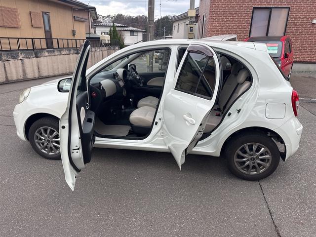 マーチ １２Ｇ　ＦＯＵＲ　プッシュスタート　４ＷＤ　ナビＴＶ　社外アルミホイール　スマートキー　電動格納ミラー　ＣＶＴ　盗難防止システム　衝突安全ボディＡＢＳ　エアコン　パワーステアリング　パワーウィンドウ　エンジンスターター（43枚目）