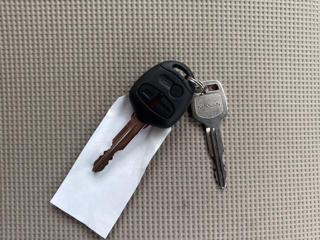 オッティ Ｍ　ＦＯＵＲ　４ＷＤ　電動スライドドア　キーレスエントリー　電動格納ミラー　シートヒーター　ベンチシート　ＡＴ　ＡＢＳ　ＣＤ　衝突安全ボディ　エアコン　パワーステアリング　パワーウィンドウ（10枚目）