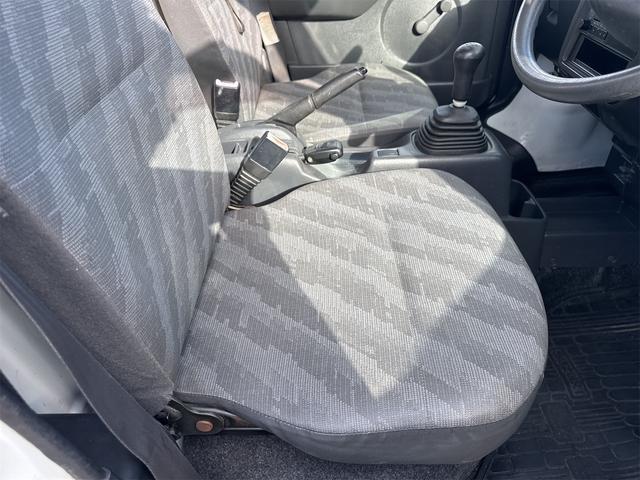 キャリイトラック ダンプ リフトアップダンプ 切替式4WD 5速マニュアル エアコン パワステ(5枚目)