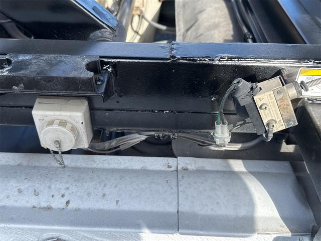 キャリイトラック ダンプ リフトアップダンプ 切替式4WD 5速マニュアル エアコン パワステ(36枚目)