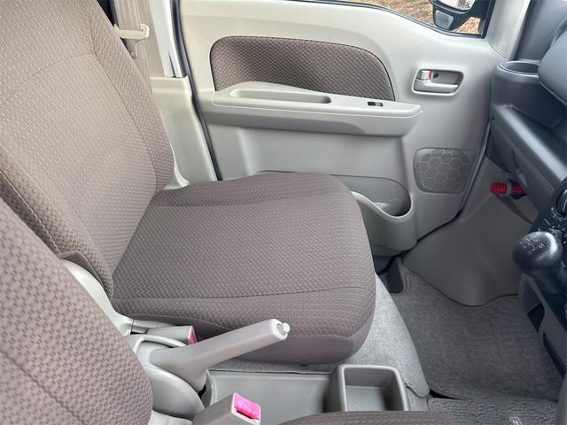 スクラム バスター 切替式4WD 5速マニュアル リアヒーター キーレス 電動格納ミラー(7枚目)