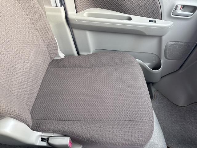 スクラム バスター 切替式4WD 5速マニュアル リアヒーター キーレス 電動格納ミラー(8枚目)