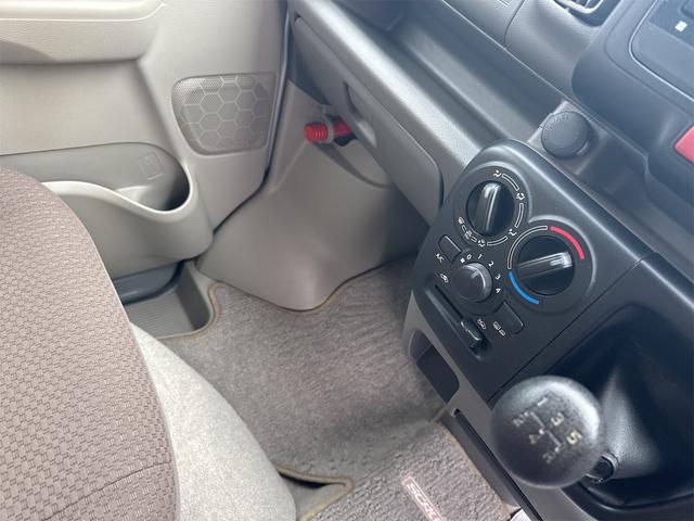 スクラム バスター 切替式4WD 5速マニュアル リアヒーター キーレス 電動格納ミラー(9枚目)