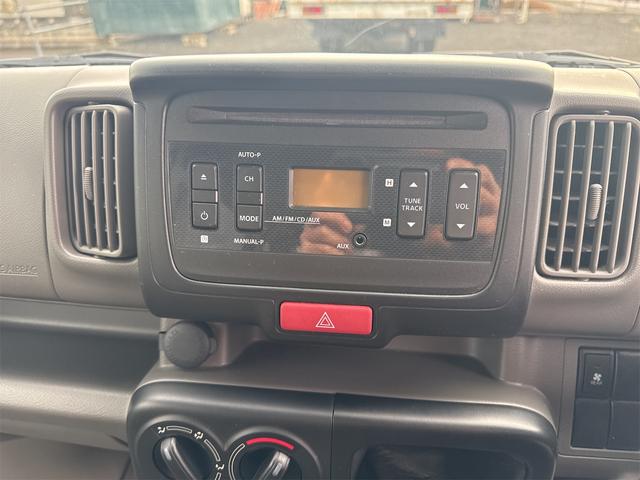 スクラム バスター 切替式4WD 5速マニュアル リアヒーター キーレス 電動格納ミラー(11枚目)