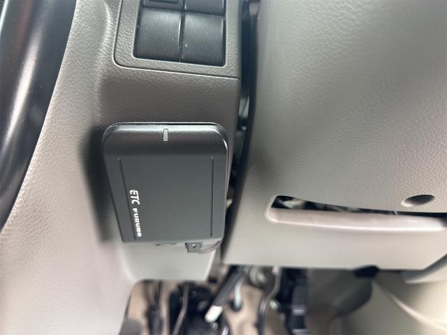 スクラム バスター 切替式4WD 5速マニュアル リアヒーター キーレス 電動格納ミラー(14枚目)