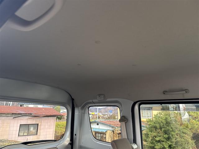 スクラム バスター 切替式4WD 5速マニュアル リアヒーター キーレス 電動格納ミラー(24枚目)