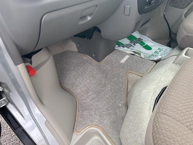 スクラム バスター 切替式4WD 5速マニュアル リアヒーター キーレス 電動格納ミラー(36枚目)