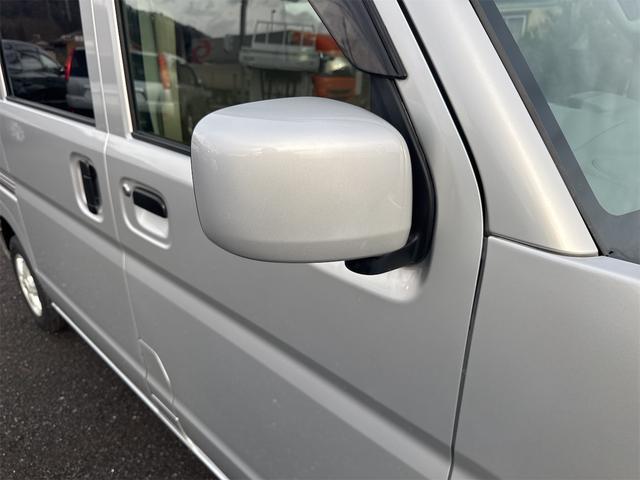 スクラム バスター 切替式4WD 5速マニュアル リアヒーター キーレス 電動格納ミラー(47枚目)