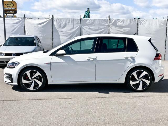 ゴルフＧＴＩ ベースグレード　禁煙　６速ＭＴ　デジタルメーター　ＤＣＣ　レーダーブレーキ　レーンアシスト　バックカメラ　１８インチＡＷ　ＥＴＣ２．０　１年保証付き（9枚目）