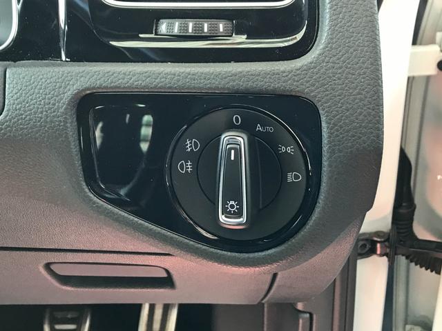 ゴルフＧＴＩ ベースグレード　禁煙　６速ＭＴ　デジタルメーター　ＤＣＣ　レーダーブレーキ　レーンアシスト　バックカメラ　１８インチＡＷ　ＥＴＣ２．０　１年保証付き（33枚目）