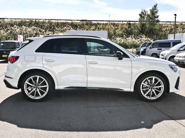 AUDI RS Q3 BASE GRADE