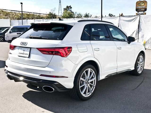 AUDI RS Q3 BASE GRADE