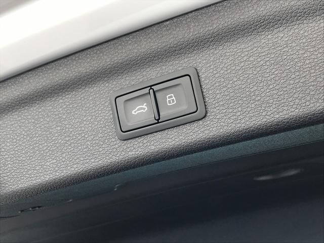 AUDI RS Q3 BASE GRADE