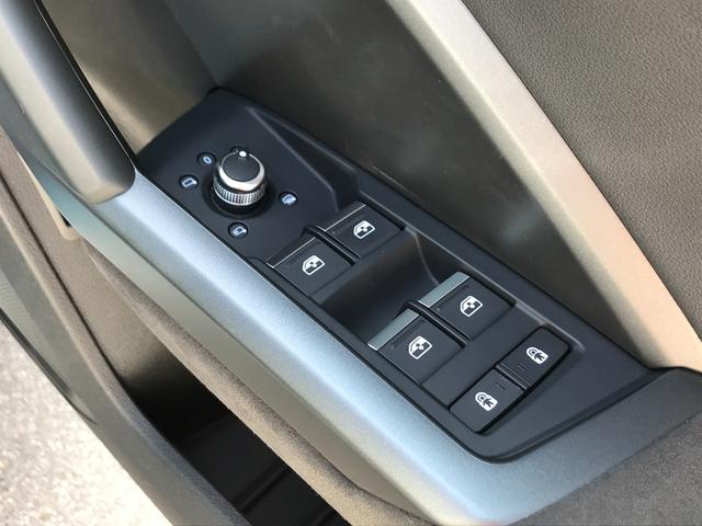 AUDI RS Q3 BASE GRADE