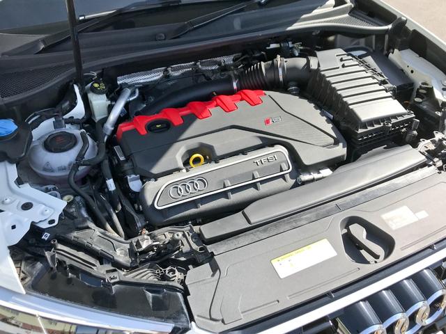 AUDI RS Q3 BASE GRADE