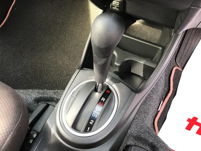 フィット シーズ 禁煙 4WD 純正ナビ バックカメラ キーレスエントリー(30枚目)