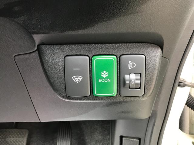 フィット シーズ 禁煙 4WD 純正ナビ バックカメラ キーレスエントリー(31枚目)