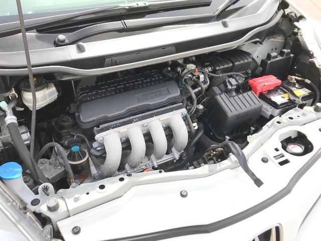 フィット シーズ 禁煙 4WD 純正ナビ バックカメラ キーレスエントリー(35枚目)
