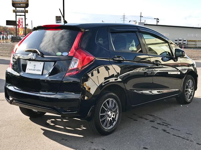 フィット １３Ｇ・Ｆコンフォートエディション　禁煙　純正フルセグナビ　バックカメラ　ドライブレコーダー　ＬＥＤヘッドランプ　シートヒーター　ＥＴＣ（6枚目）