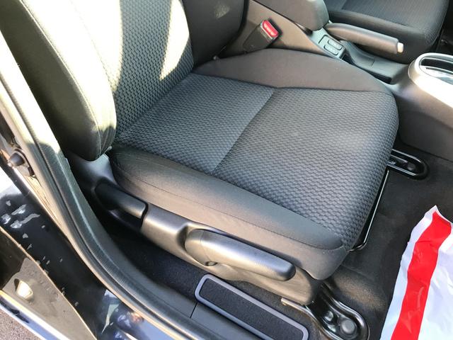 フィット １３Ｇ・Ｆコンフォートエディション　禁煙　純正フルセグナビ　バックカメラ　ドライブレコーダー　ＬＥＤヘッドランプ　シートヒーター　ＥＴＣ（11枚目）