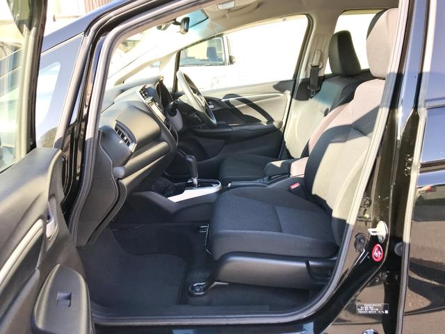 フィット １３Ｇ・Ｆコンフォートエディション　禁煙　純正フルセグナビ　バックカメラ　ドライブレコーダー　ＬＥＤヘッドランプ　シートヒーター　ＥＴＣ（14枚目）