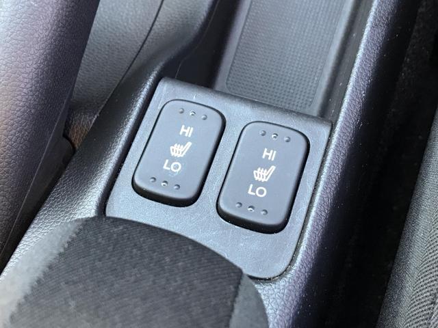 フィット １３Ｇ・Ｆコンフォートエディション　禁煙　純正フルセグナビ　バックカメラ　ドライブレコーダー　ＬＥＤヘッドランプ　シートヒーター　ＥＴＣ（34枚目）