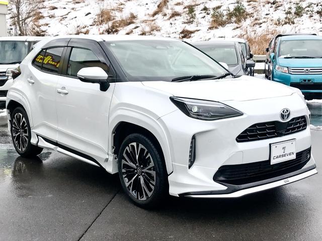 ヤリスクロス ハイブリッドＺ　禁煙　ワンオーナー　寒冷地仕様　衝突被害軽減ブレーキ　純正ディスプレイオーディオ＋ナビテレビ　パノラミックビューモニター　ＬＥＤヘッドランプ　パワーバックドア　１５００Ｗコンセント　モデリスタエアロ（5枚目）