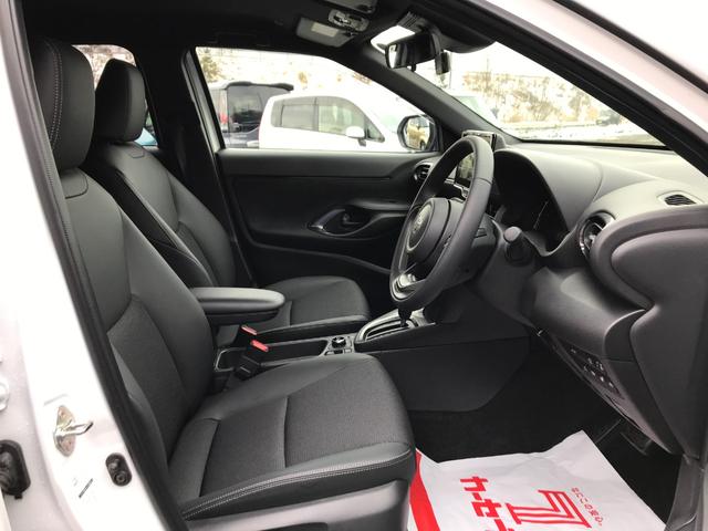 ヤリスクロス ハイブリッドＺ　禁煙　ワンオーナー　寒冷地仕様　衝突被害軽減ブレーキ　純正ディスプレイオーディオ＋ナビテレビ　パノラミックビューモニター　ＬＥＤヘッドランプ　パワーバックドア　１５００Ｗコンセント　モデリスタエアロ（11枚目）