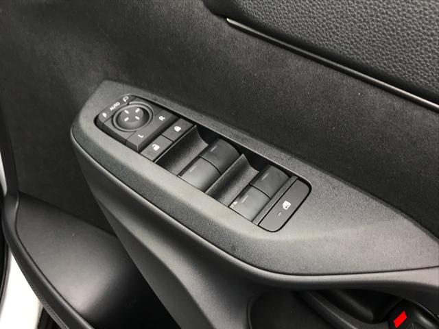 ヤリスクロス ハイブリッドＺ　禁煙　ワンオーナー　寒冷地仕様　衝突被害軽減ブレーキ　純正ディスプレイオーディオ＋ナビテレビ　パノラミックビューモニター　ＬＥＤヘッドランプ　パワーバックドア　１５００Ｗコンセント　モデリスタエアロ（38枚目）