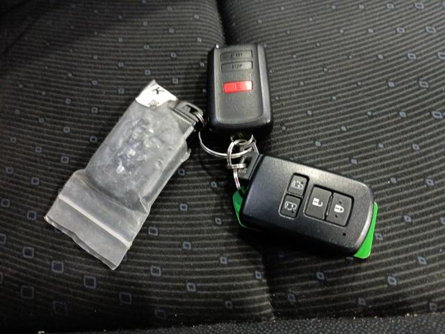 ヴォクシー Ｖ　左右電動スライドドア　リヤヒーター　寒冷地仕様　フルセグナビ　バックカメラ　スマートキー　エンジンスターター　ＥＴＣ　ドライブレコーダー　ＬＥＤヘッドライト　オートクルーズ（20枚目）
