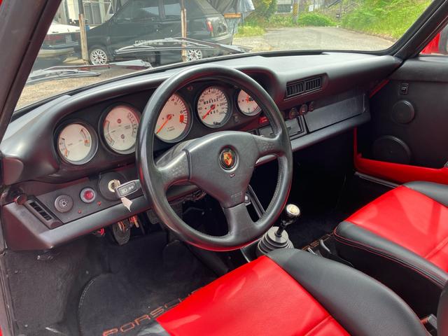 ９１１ ９１１ターボルック　フルレストア　フロントバンパーオリジナル　リアバンパー後期９３０交換　エンジンオリジナルオーバーホール済　エアコン　空冷　トップ交換済（34枚目）