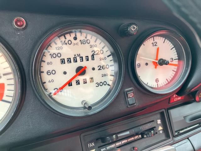 ９１１ ９１１ターボルック　フルレストア　フロントバンパーオリジナル　リアバンパー後期９３０交換　エンジンオリジナルオーバーホール済　エアコン　空冷　トップ交換済（40枚目）