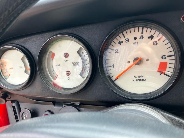 ９１１ ９１１ターボルック　フルレストア　フロントバンパーオリジナル　リアバンパー後期９３０交換　エンジンオリジナルオーバーホール済　エアコン　空冷　トップ交換済（41枚目）