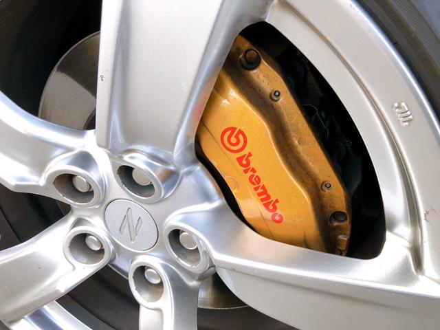 フェアレディＺ バージョンＳＴ　社外エアロ・車高調・社外マフラー・後期純正アルミ・ブレンボキャリパー・パワーシート・シートヒーター・ＢＯＳＥスピーカー・ＥＴＣ・バックカメラ（33枚目）