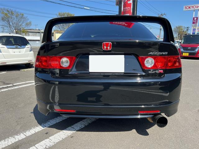 ユーロＲ　６ＭＴ・記録簿・社外１８ＡＷ・社外マフラー（車検対応）・ダウンサス・ＨＩＤ・ＥＴＣ・ＵＳＢ接続・キーレス・衝突安全ボディ・電動格納ミラー(5枚目)