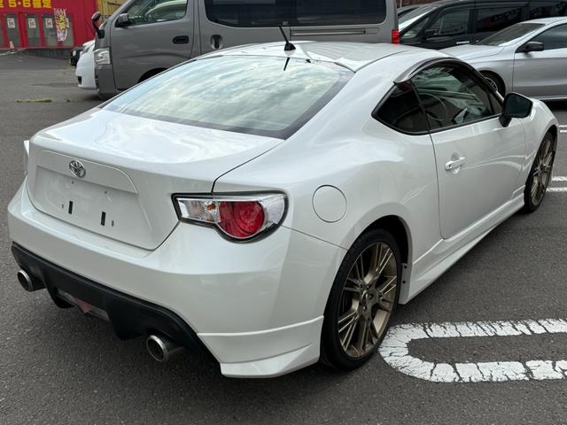 ８６ Ｇ　モデリスタエアロ・モデリスタアルミ１８インチ・パドルシフト・記録簿・ナビ・ＴＶ・Ｂｌｕｅｔｏｏｔｈ・キーレス・オートライト・ＨＩＤ・衝突安全ボディ・横滑り防止（35枚目）