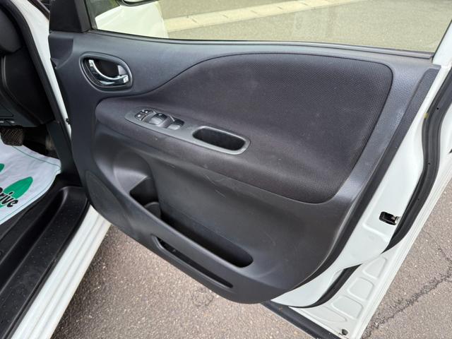 セレナ ハイウェイスター S-ハイブリッド 両側パワースライドドア・ナビ・地デジ・Bluetooth・ETC・クルコン・バックカメラ・オートライト・スマートキー・プッシュスタート(10枚目)