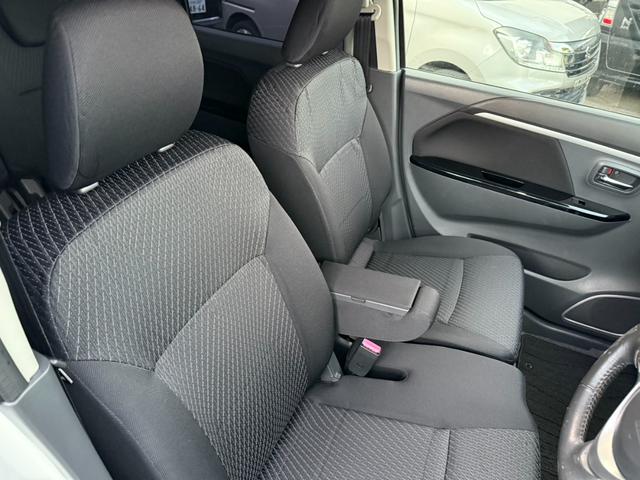 ワゴンＲスティングレー Ｔ　ターボ・ナビ・地デジ・Ｂｌｕｅｔｏｏｔｈ・ＵＳＢ・ＥＴＣ・ＨＩＤ・フォグ・オートライト・スマートキー・プッシュスタート・煙草臭無（12枚目）