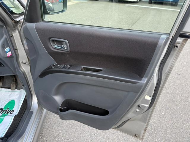 ソリオバンディット ＤＪＥ　両側パワースライドドア・ナビ・地デジ・Ｂｌｕｅｔｏｏｔｈ・レーダーブレーキサポート・ＥＴＣ・ＨＩＤ・フォグ・オートライト・スマートキー・プッシュスタート・煙草臭無（10枚目）