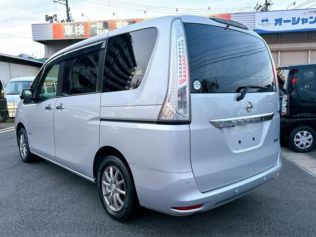 セレナ ２０Ｘ　Ｓ－ハイブリッドアドバンスドセーフティパック　純正ナビ・地デジ・Ｂｌｕｅｔｏｏｔｈ・アラウンドビューカメラ・クルーズコントロール・衝突防止装置・スマートキー・プッシュスタート・オートライト・片側パワースライド・煙草臭無（4枚目）