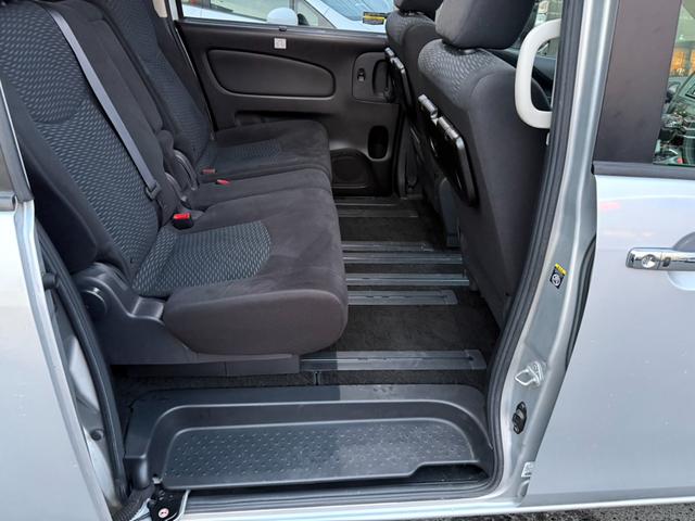 セレナ ２０Ｘ　Ｓ－ハイブリッドアドバンスドセーフティパック　純正ナビ・地デジ・Ｂｌｕｅｔｏｏｔｈ・アラウンドビューカメラ・クルーズコントロール・衝突防止装置・スマートキー・プッシュスタート・オートライト・片側パワースライド・煙草臭無（17枚目）