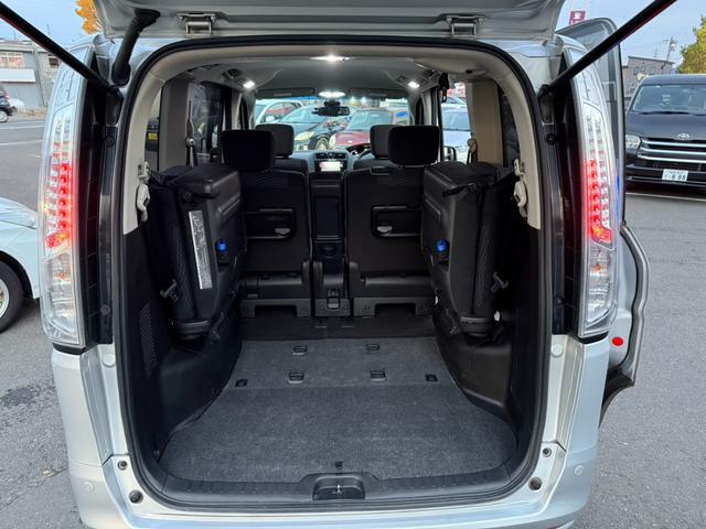 セレナ ２０Ｘ　Ｓ－ハイブリッドアドバンスドセーフティパック　純正ナビ・地デジ・Ｂｌｕｅｔｏｏｔｈ・アラウンドビューカメラ・クルーズコントロール・衝突防止装置・スマートキー・プッシュスタート・オートライト・片側パワースライド・煙草臭無（18枚目）