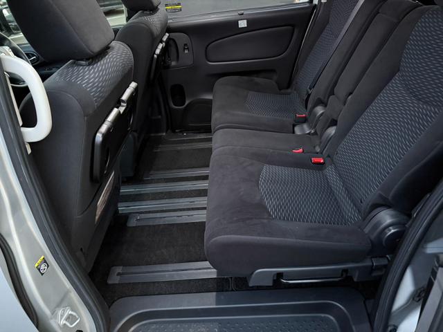 セレナ ２０Ｘ　Ｓ－ハイブリッドアドバンスドセーフティパック　純正ナビ・地デジ・Ｂｌｕｅｔｏｏｔｈ・アラウンドビューカメラ・クルーズコントロール・衝突防止装置・スマートキー・プッシュスタート・オートライト・片側パワースライド・煙草臭無（28枚目）