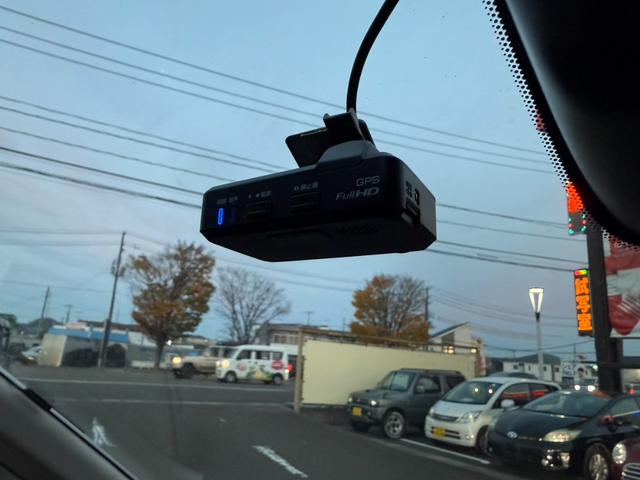 セレナ ２０Ｘ　Ｓ－ハイブリッドアドバンスドセーフティパック　純正ナビ・地デジ・Ｂｌｕｅｔｏｏｔｈ・アラウンドビューカメラ・クルーズコントロール・衝突防止装置・スマートキー・プッシュスタート・オートライト・片側パワースライド・煙草臭無（33枚目）