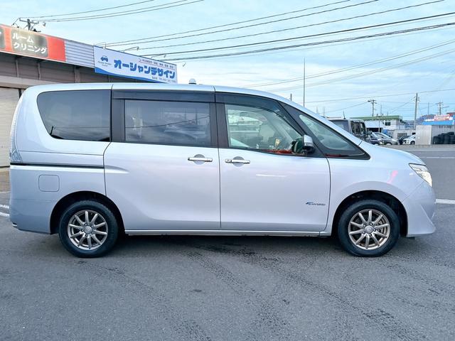 セレナ ２０Ｘ　Ｓ－ハイブリッドアドバンスドセーフティパック　純正ナビ・地デジ・Ｂｌｕｅｔｏｏｔｈ・アラウンドビューカメラ・クルーズコントロール・衝突防止装置・スマートキー・プッシュスタート・オートライト・片側パワースライド・煙草臭無（42枚目）